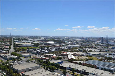 Gladly Inn 2802 - Australia Shopping 1