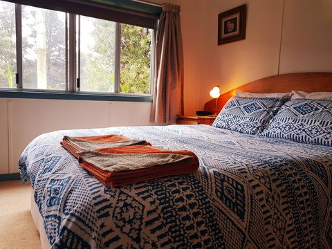 Glenbrook House & Cottage - Accommodation Australia 3