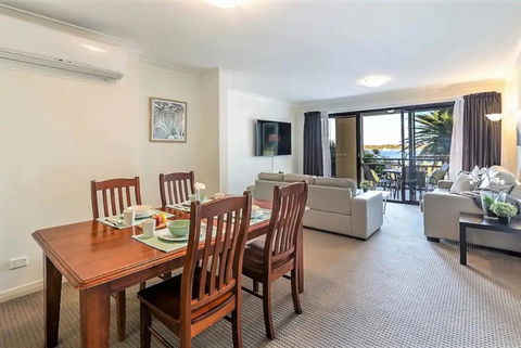 Gold Coast Apartment At Sandcastles On Broadwater - Australia Shopping 2