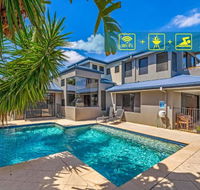 Gold Coast Stunning Waterfront Holiday Retreat - Accommodation Australia