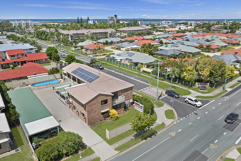 Golden Beach Motor Inn - Australia Shopping 1