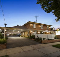 Golden Square Motor Inn - Accommodation Australia