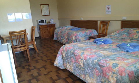 Goolgowi Highway Motel - Local Tourism 1