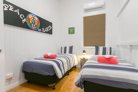 Gorgeous Cottage Close To The City - Accommodation Australia 3