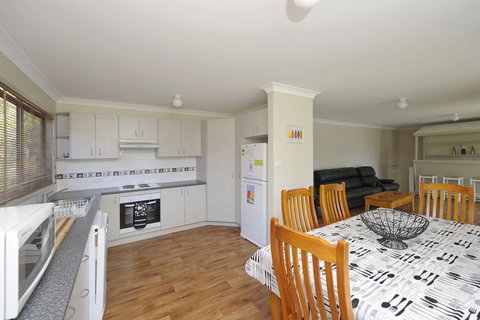 Government Rd 38 - Shoal Bay - Local Tourism 2