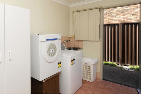 Government Rd 38 - Shoal Bay - Local Tourism 3