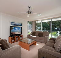 Government Road Unit 03 153 Bagnalls Beach Apartment - Local Tourism