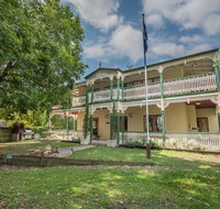 Grove Manor - Accommodation Australia