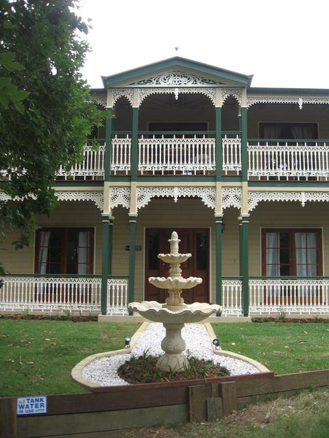 Grove Manor - Accommodation Australia 3