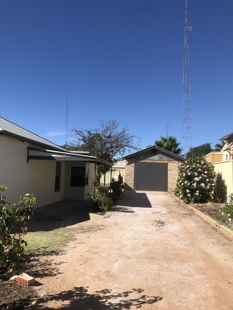 Happy Hours - Australia Shopping 1