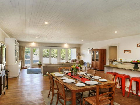 Hardigreen Park - Spacious With Tennis Court - Accommodation Australia 2