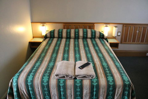 Hermitage Motel - Local Tourism 1