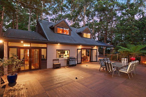 Hidden Gem Acreage Close To Terrigal Beach - Australia Shopping 0