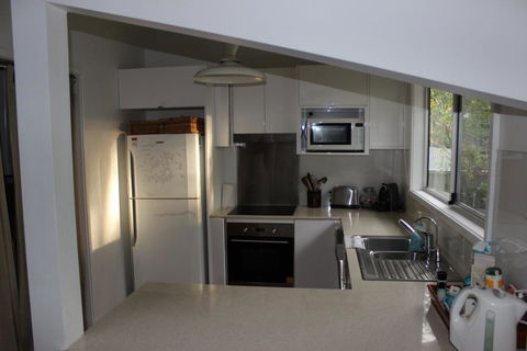 Hidden Oasis Pet Friendly In Anna Bay - Accommodation Australia 1