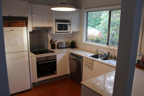 Hidden Oasis Pet Friendly In Anna Bay - Accommodation Australia 3