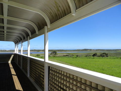High View Family Cottages - Accommodation Australia 0