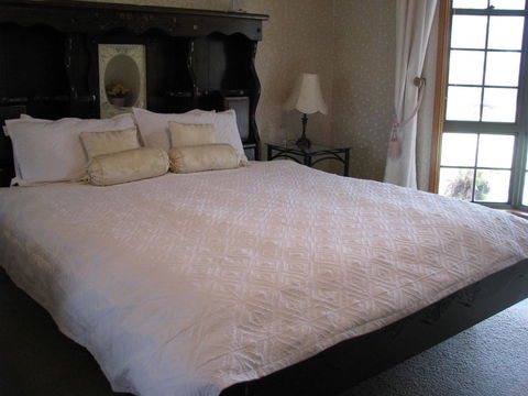 Hill Top Country Guest House - Australia Shopping 0
