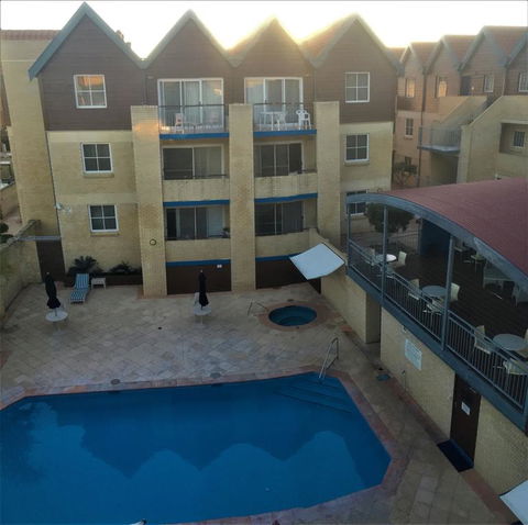 Hillarys Executive Apartment - Accommodation Australia 0