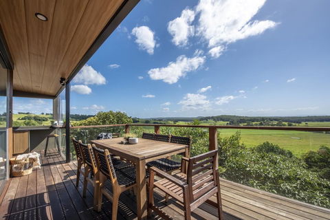 Hilltop Hideaway Luxury Style - Accommodation Australia 3