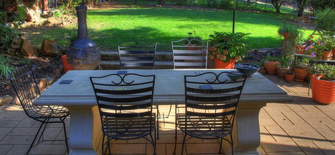 Hillview Oak B&B - Australia Shopping 1