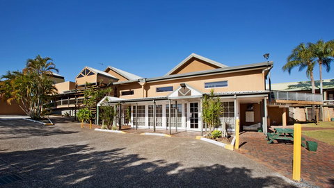 Hinterland Hotel Nerang - Australia Shopping 1