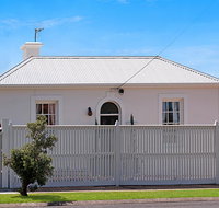 Historic Central Cottage In Warrnambool - Accommodation Australia
