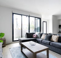 HOLIDAY HOME 3BR TOWNHOUSE with WIFI NEAR HIGHPOINT - Accommodation Australia