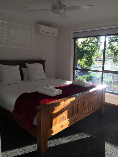 Holly House BnB - Accommodation Australia 0