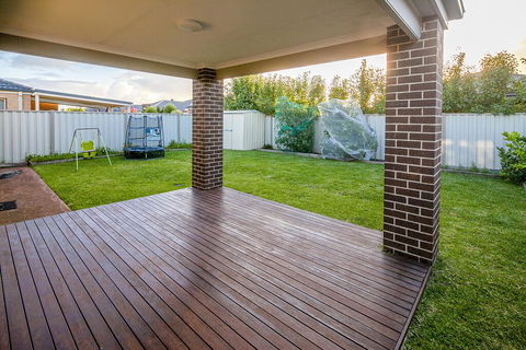 Homely Getaways In Central Pakenham - Pet Friendly - Accommodation Australia 2