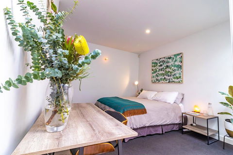 Homestay In The Heart Of Fitzroy - Walk To CBD - Accommodation Australia 0
