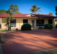 Hooterville - Accommodation Australia