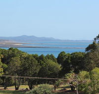 Island getaway Bay view - Accommodation Australia