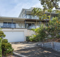 Island View - 80 Lentara St - Large Family Home Pool WIFI and Sweeping Views of Fingal - Accommodation Australia