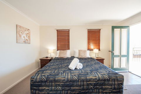 Jacaranda Place Motor Inn - Accommodation Australia 0