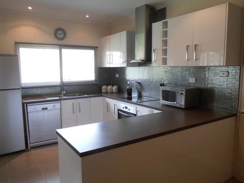 Jambala Beach House - Accommodation Australia 3