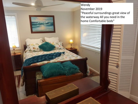 Januce - Delightful River Front House In Urunga - Local Tourism 3