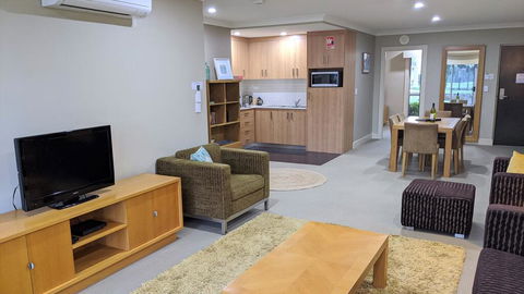 Jewel In The Crowne - Australia Shopping 2