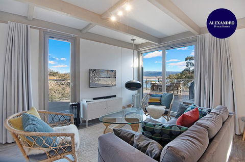 JINDY HOUSE BRAND NEW And STYLISH AMAZING VIEWS - Local Tourism 0