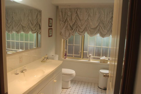 JOHN HUNTER B&B - Bed n Breakfasts 1