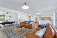 Joleen 9 - Shoal Bay