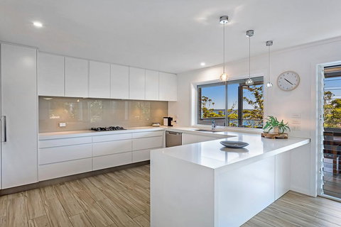 Joleen 9 - Shoal Bay - Local Tourism 3