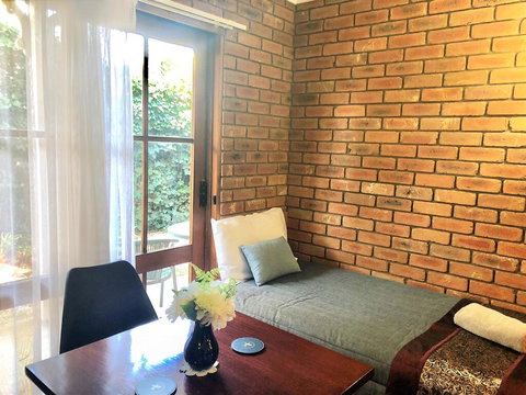 Jolly Swagman Motor Inn Euroa - Accommodation Australia 3