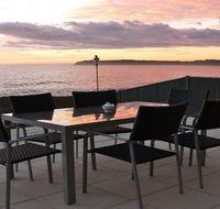 Jones's Beach House - perfect location with views - Accommodation Australia