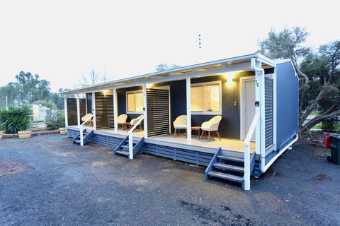 Junee Tourist Park - Accommodation Australia 2