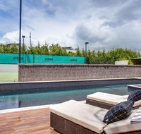Kalina Retreat resort style tennis  pool - Accommodation Australia