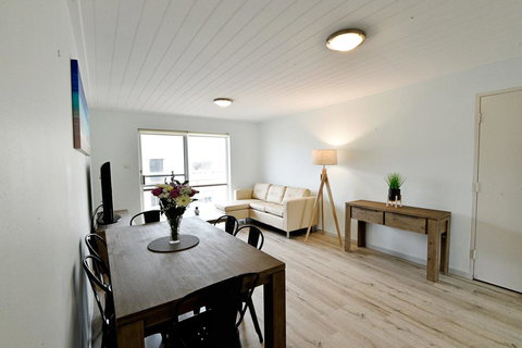 Kanangra - Waterviews From The Balcony - Local Tourism 3