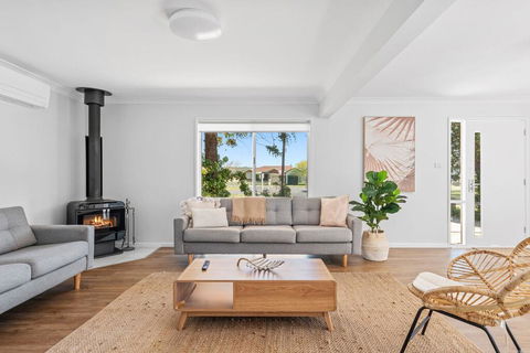 Kendall Cres 49 Burrill Lake - Accommodation Australia 2