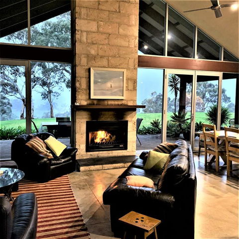 Kenwood Bank Vineyard Retreat - Accommodation Australia 0
