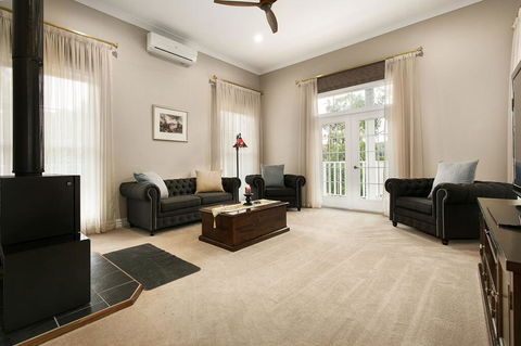 Kerami Manor & Day Spa - Accommodation Australia 2