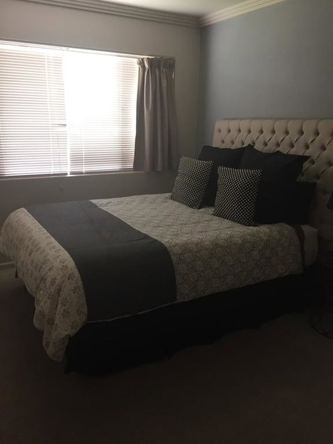 Kindred Lodge Apartments - Australia Shopping 1